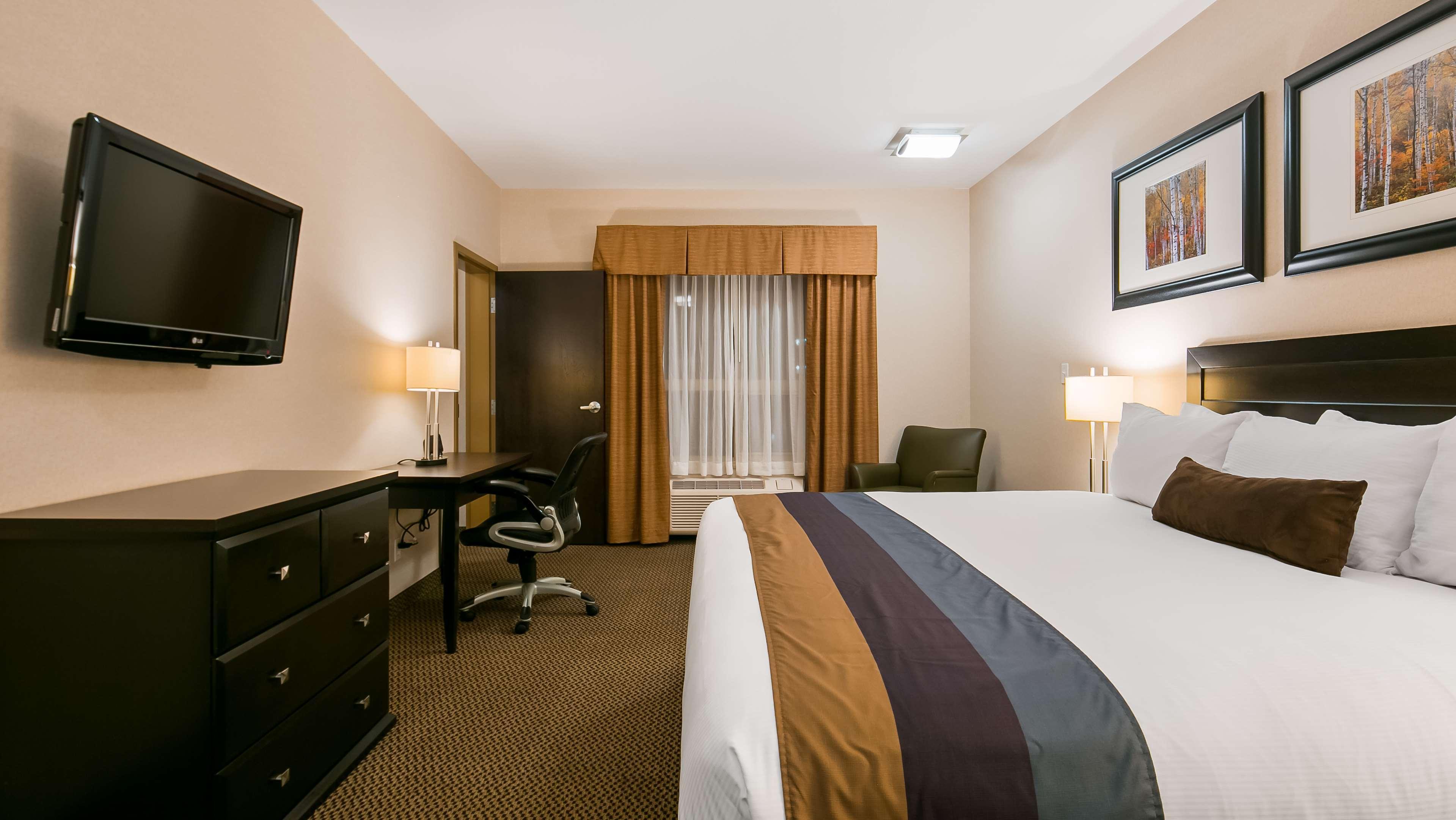 Best Western Wainwright Inn & Suites Extérieur photo