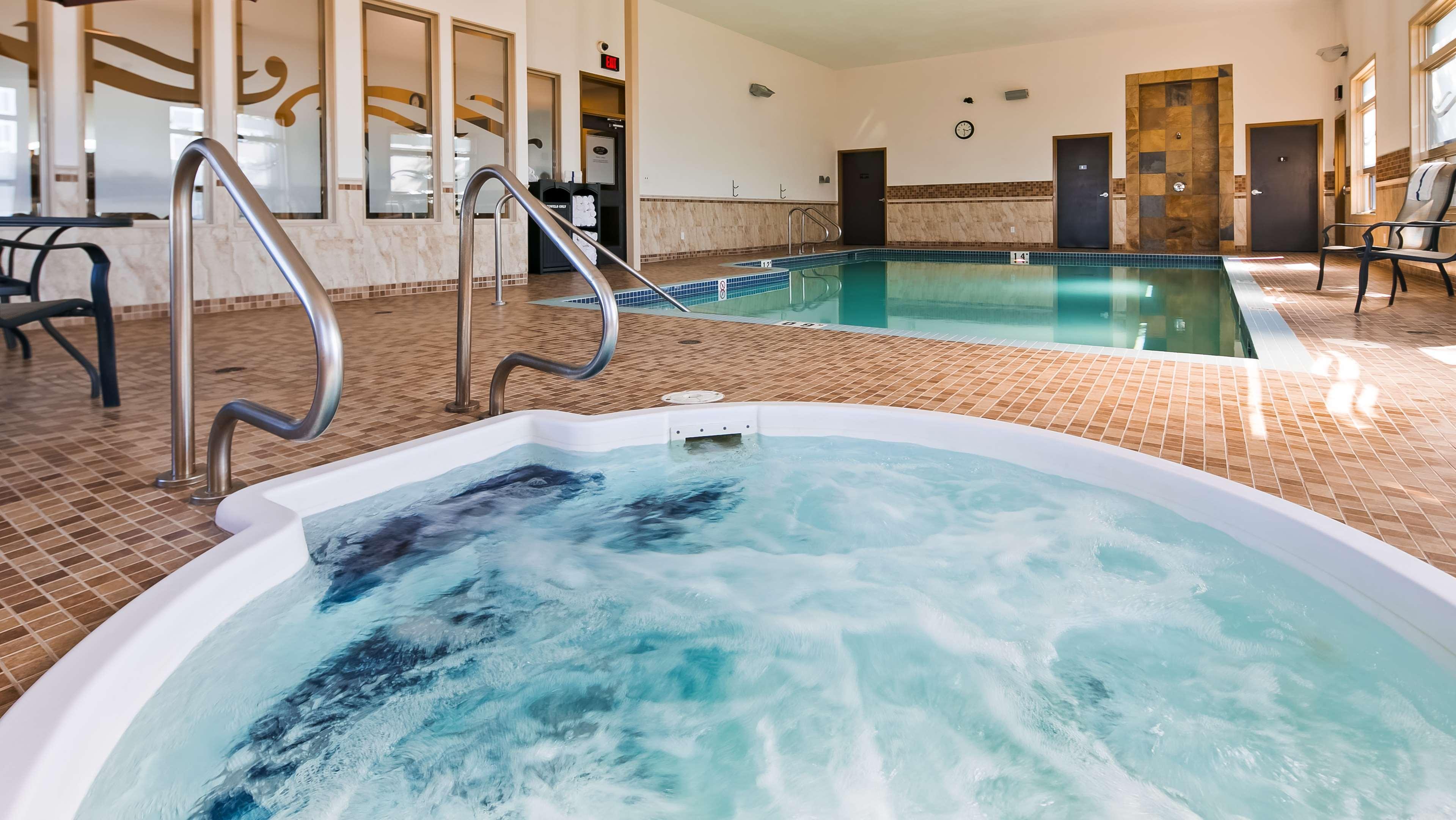 Best Western Wainwright Inn & Suites Extérieur photo