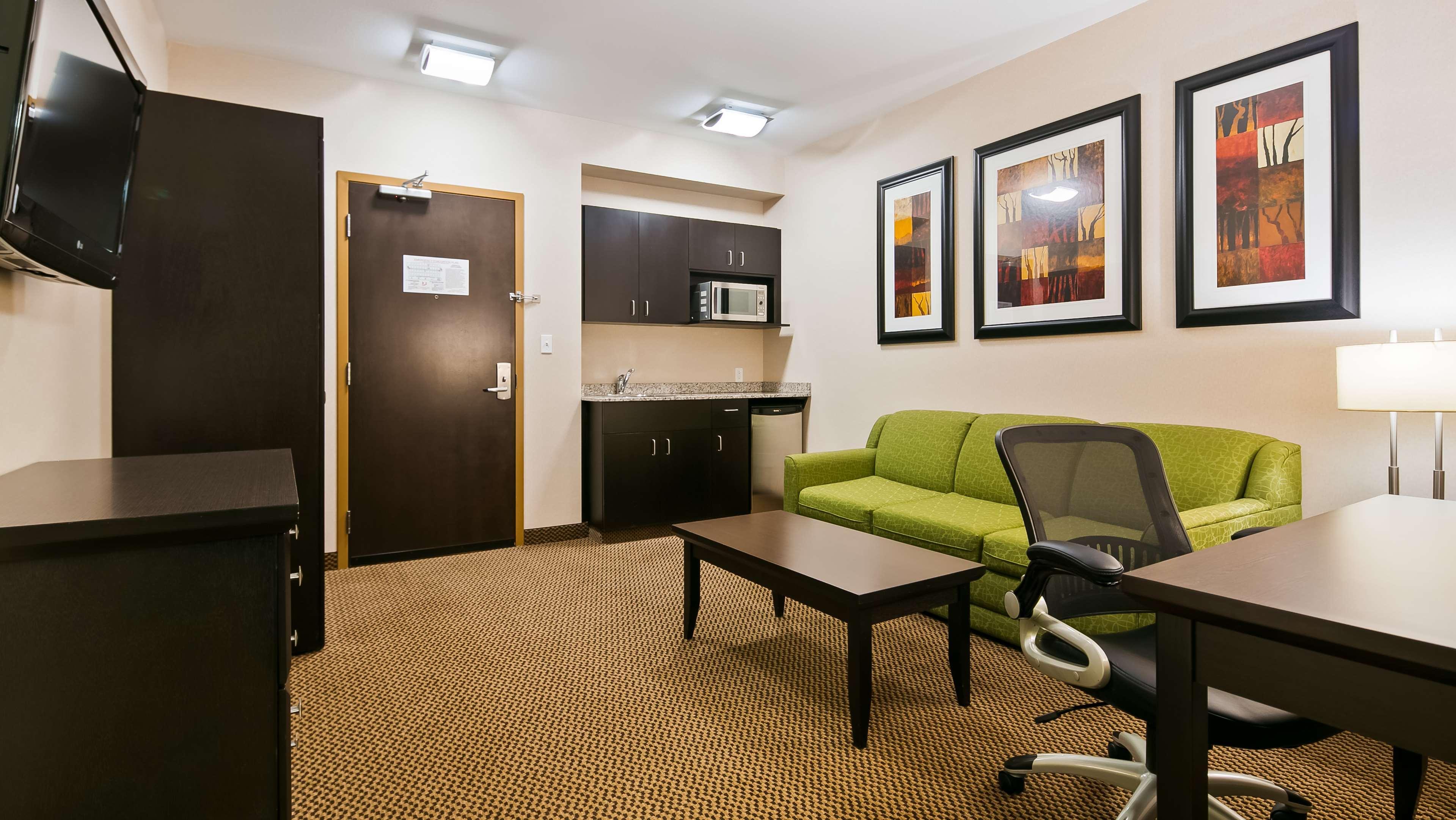 Best Western Wainwright Inn & Suites Extérieur photo