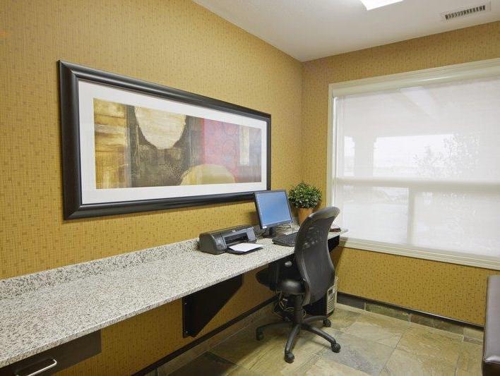 Best Western Wainwright Inn & Suites Extérieur photo