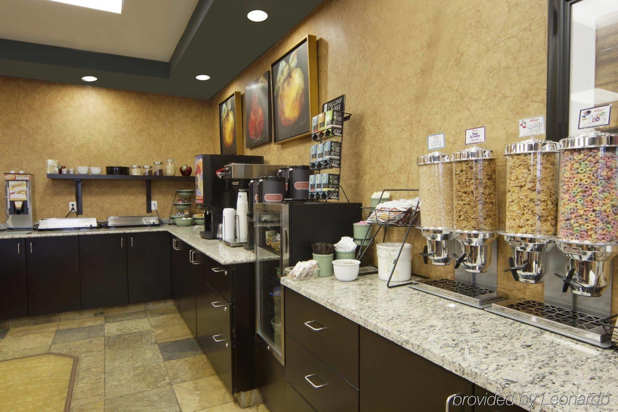 Best Western Wainwright Inn & Suites Extérieur photo