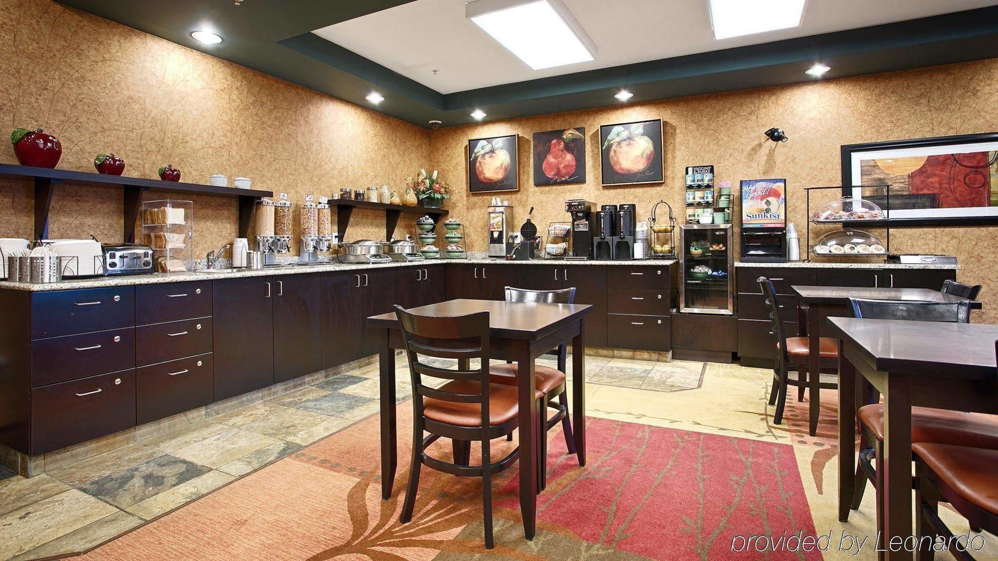 Best Western Wainwright Inn & Suites Extérieur photo